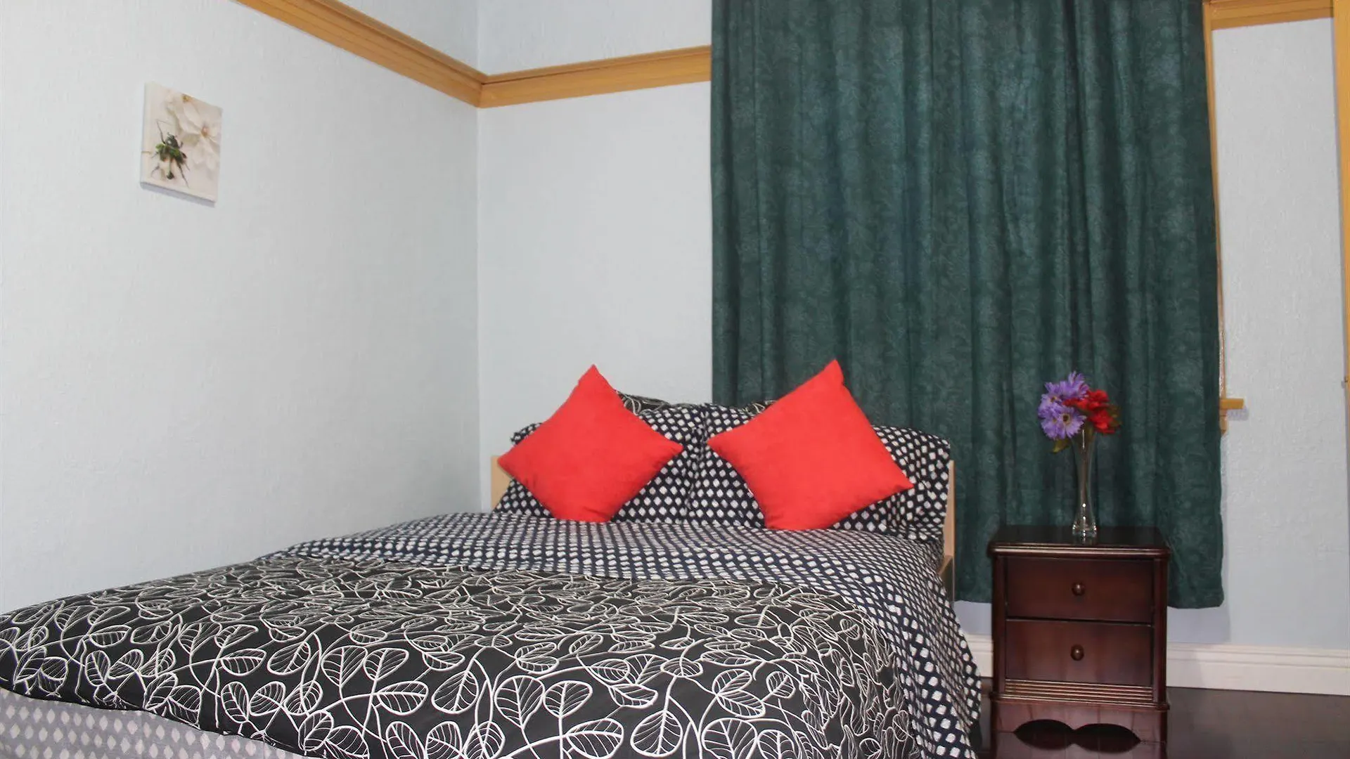Kensington Market House Hostel Toronto